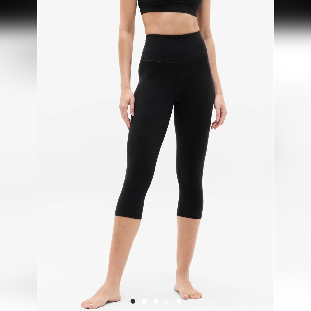 Athleta Black Cropped Leggings Stretchy Athletic Wear..SIZE:XL
